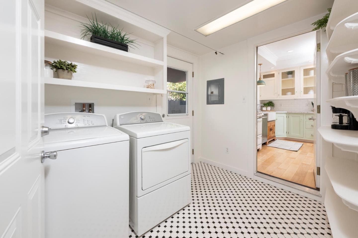 Detail Gallery Image 21 of 51 For 1131 Hawthorne Dr, San Mateo,  CA 94402 - 3 Beds | 1/1 Baths