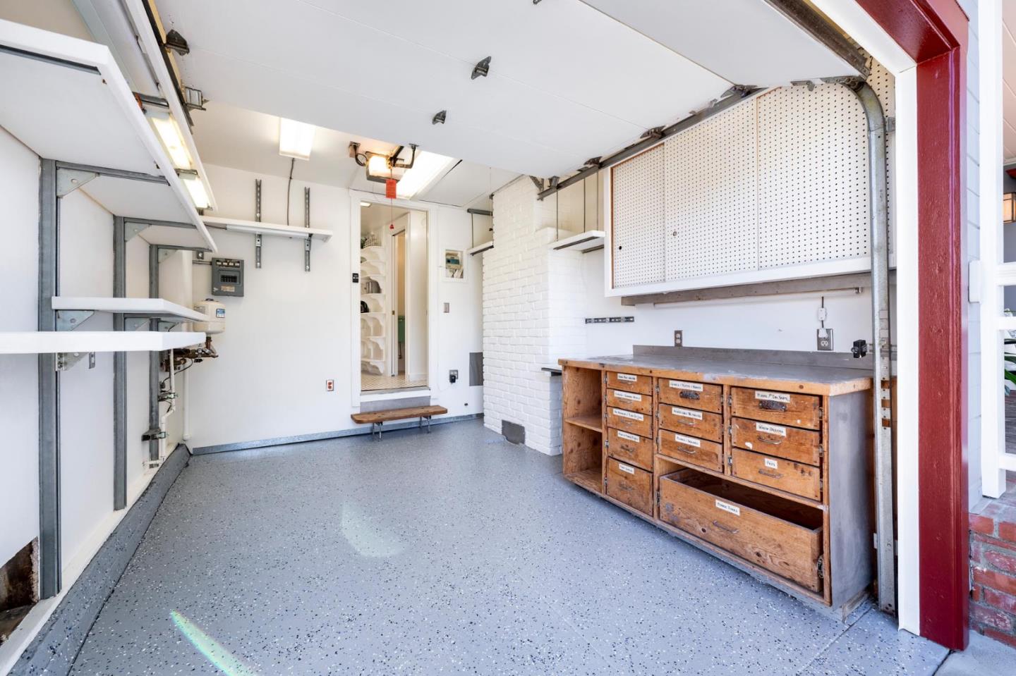 Detail Gallery Image 22 of 51 For 1131 Hawthorne Dr, San Mateo,  CA 94402 - 3 Beds | 1/1 Baths