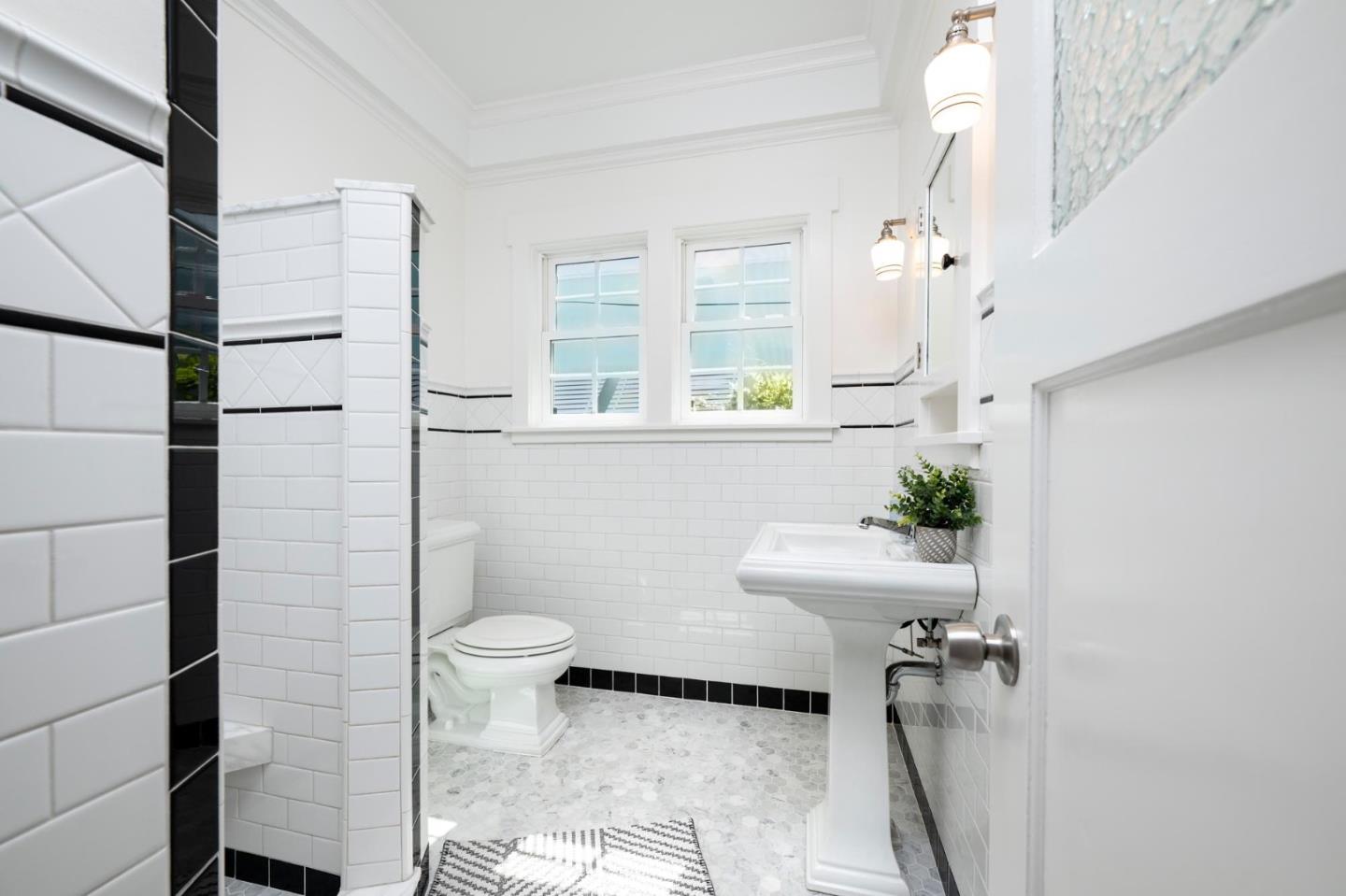 Detail Gallery Image 27 of 51 For 1131 Hawthorne Dr, San Mateo,  CA 94402 - 3 Beds | 1/1 Baths