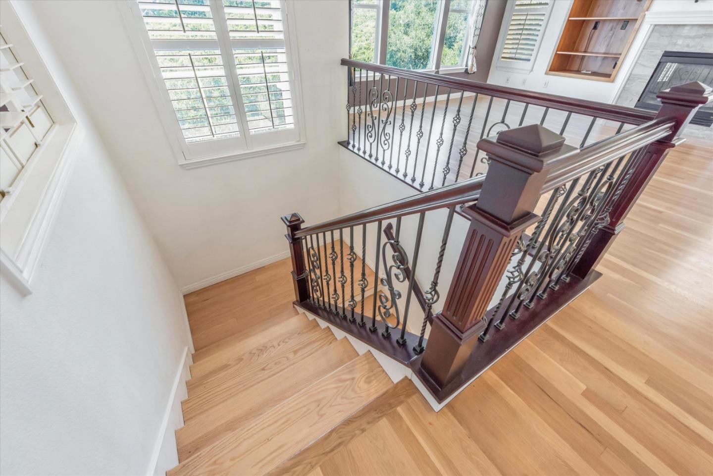 Detail Gallery Image 14 of 31 For 8215 Skyline Cir, Oakland,  CA 94605 - 3 Beds | 2/1 Baths