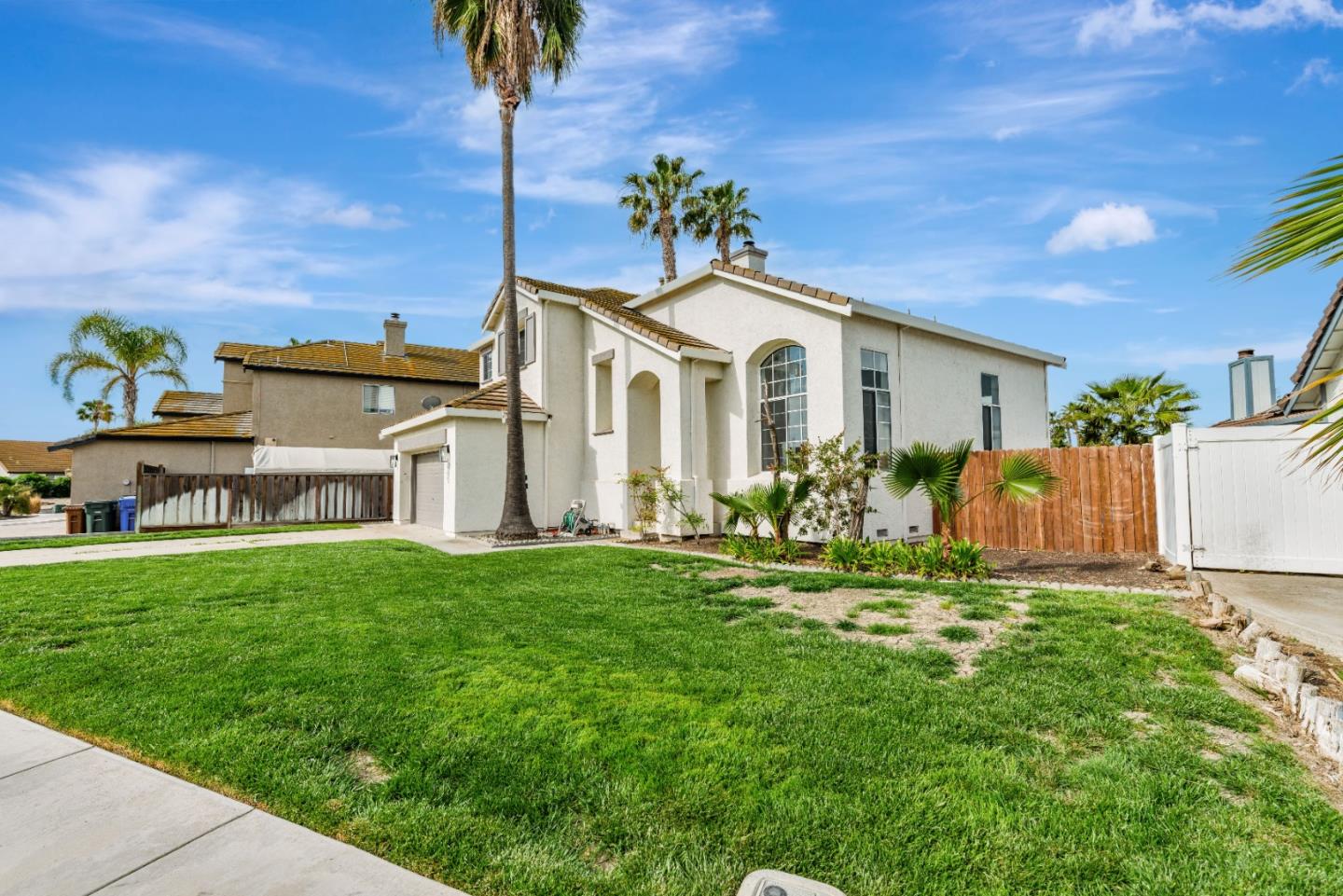 Detail Gallery Image 3 of 49 For 2072 Windward Pt, Discovery Bay,  CA 94505 - 4 Beds | 2/1 Baths