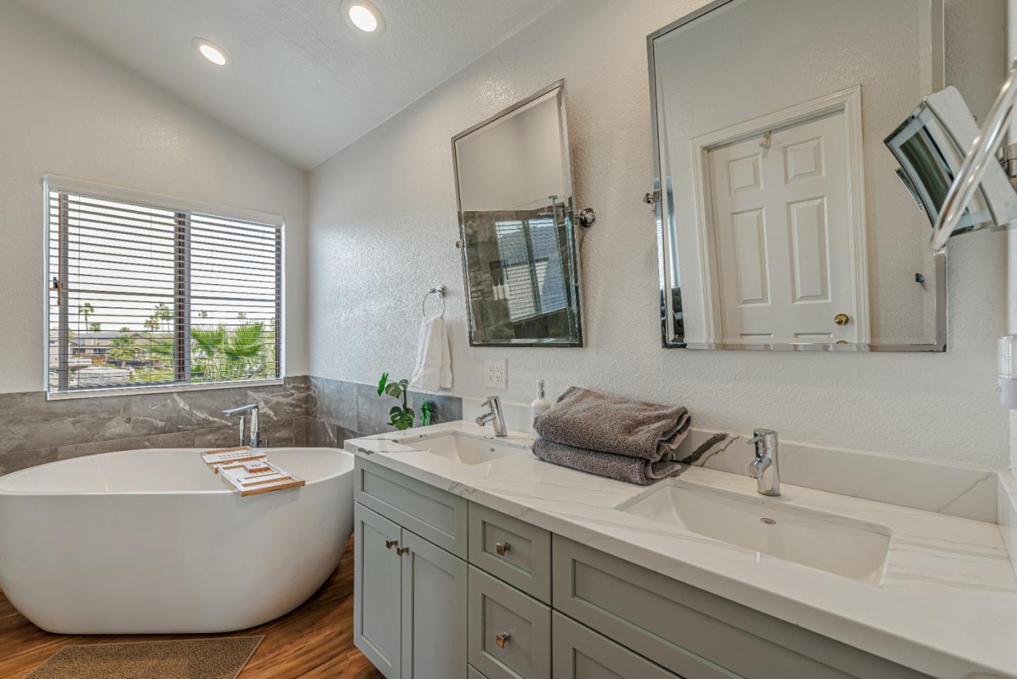 Detail Gallery Image 33 of 49 For 2072 Windward Pt, Discovery Bay,  CA 94505 - 4 Beds | 2/1 Baths