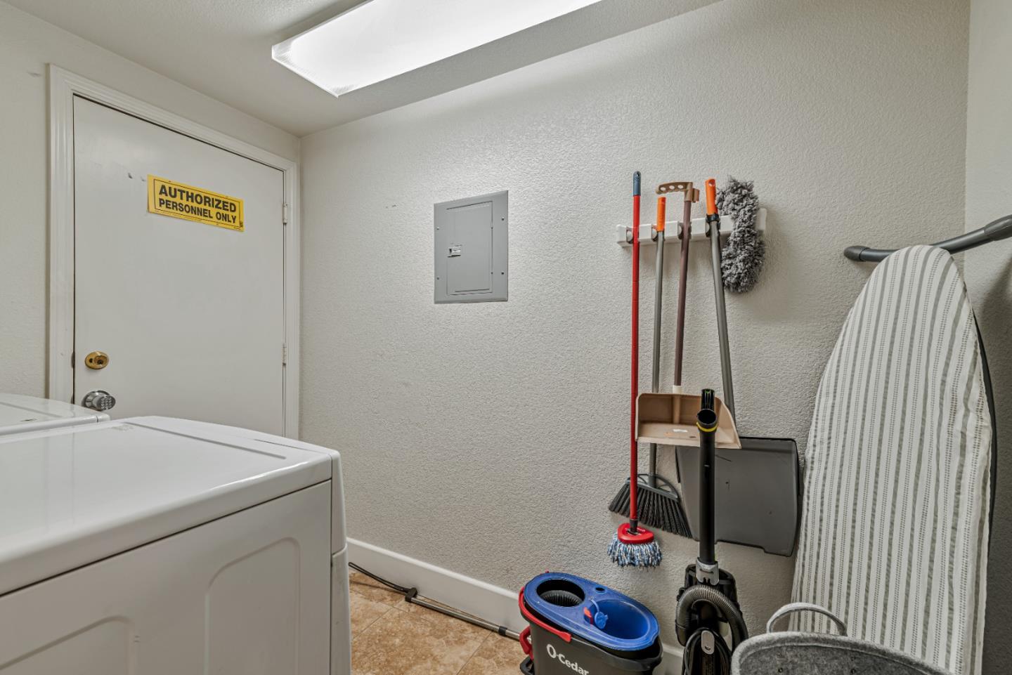 Detail Gallery Image 37 of 49 For 2072 Windward Pt, Discovery Bay,  CA 94505 - 4 Beds | 2/1 Baths