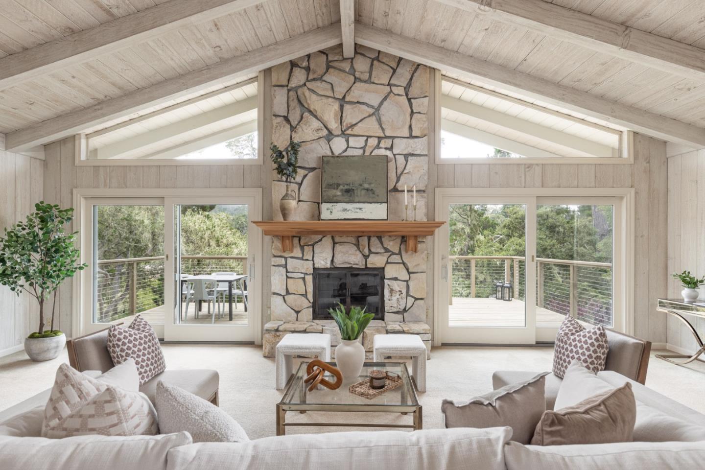 Detail Gallery Image 7 of 32 For 1158 Chaparral Rd, Pebble Beach,  CA 93953 - 5 Beds | 4 Baths