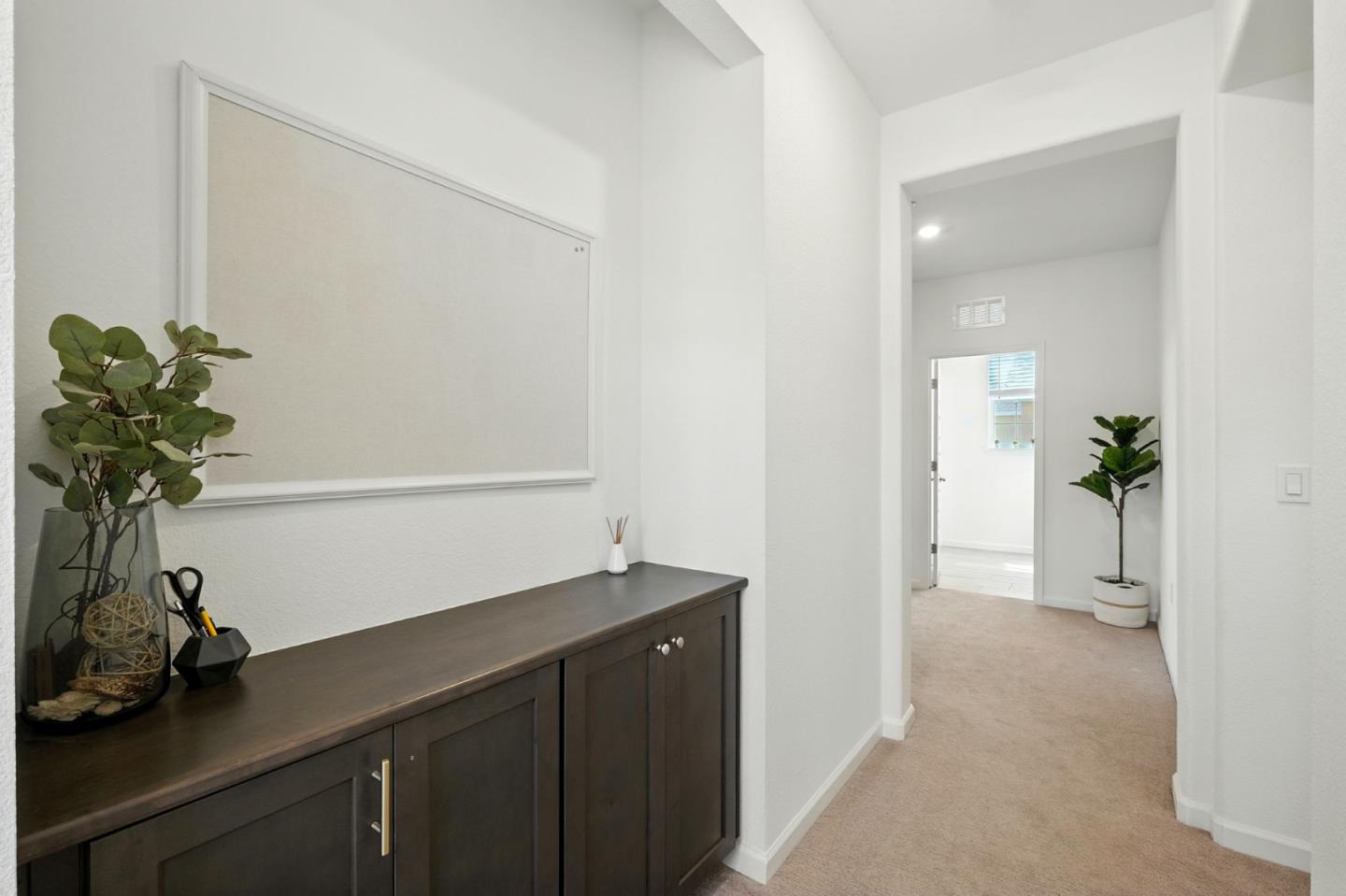 Detail Gallery Image 14 of 33 For 1371 Hadley Dr, Woodland,  CA 95776 - 4 Beds | 3 Baths