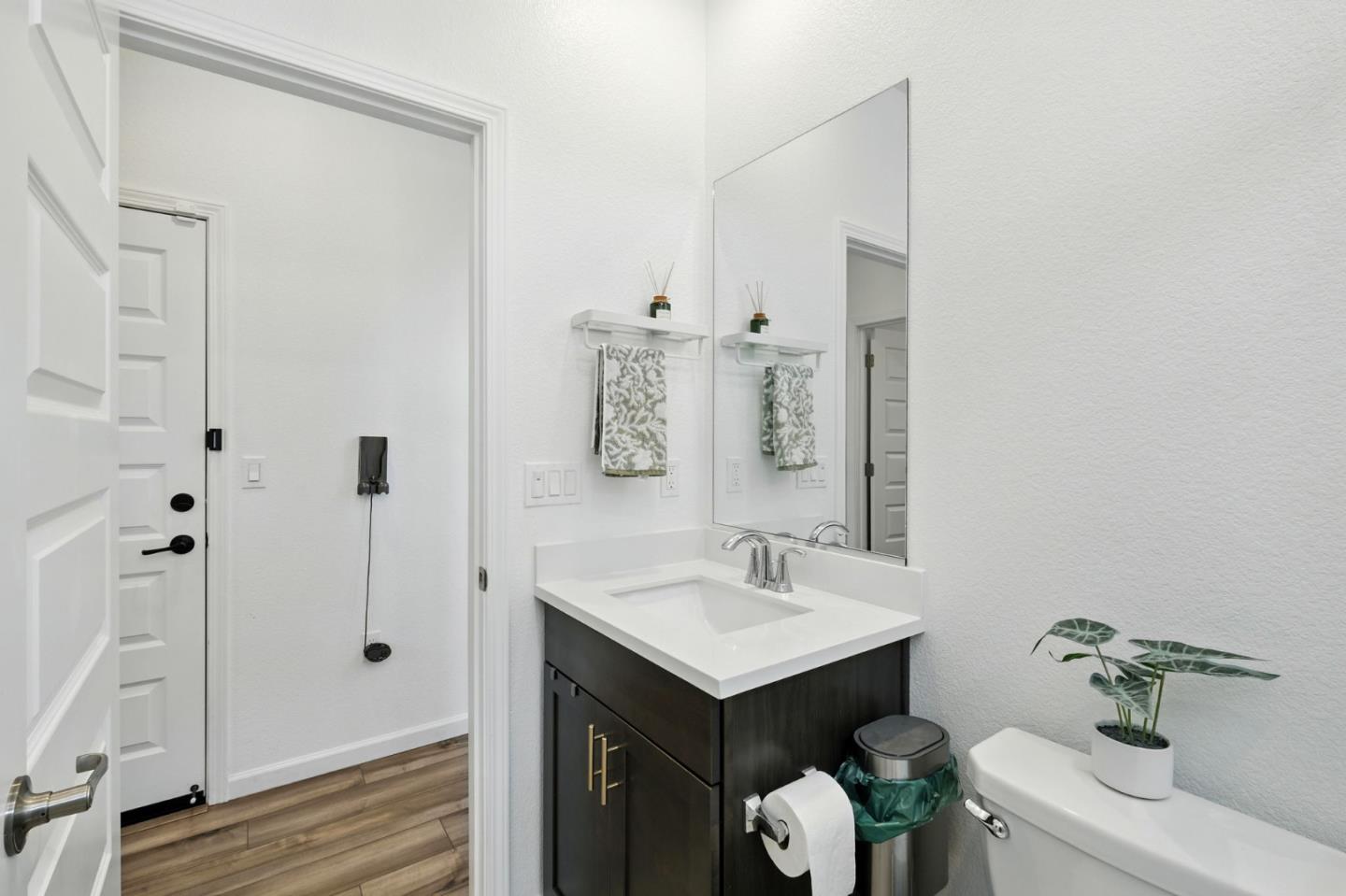 Detail Gallery Image 25 of 33 For 1371 Hadley Dr, Woodland,  CA 95776 - 4 Beds | 3 Baths