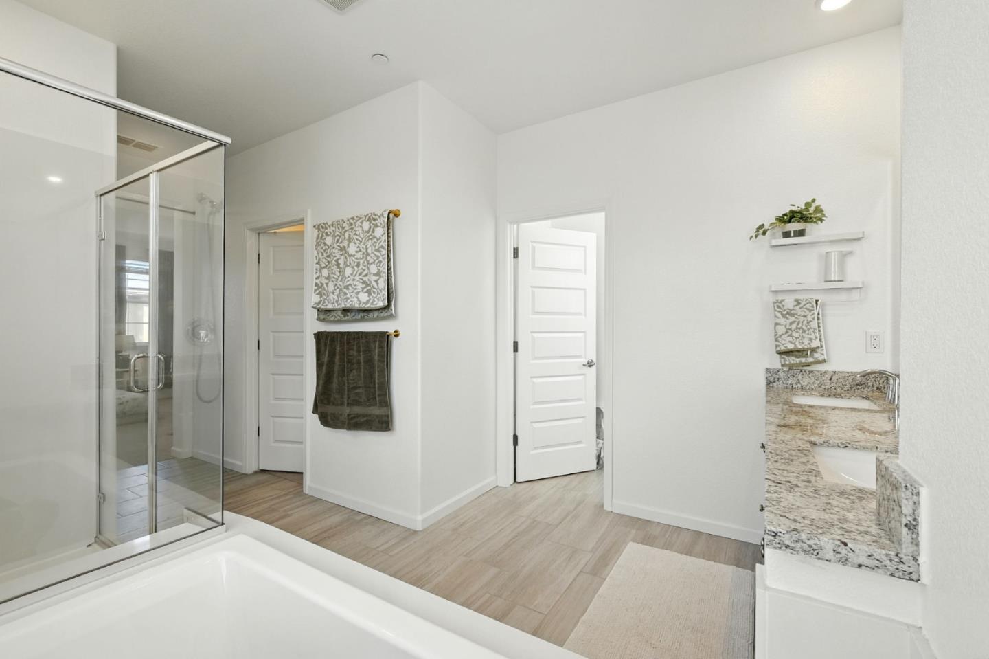 Detail Gallery Image 27 of 33 For 1371 Hadley Dr, Woodland,  CA 95776 - 4 Beds | 3 Baths