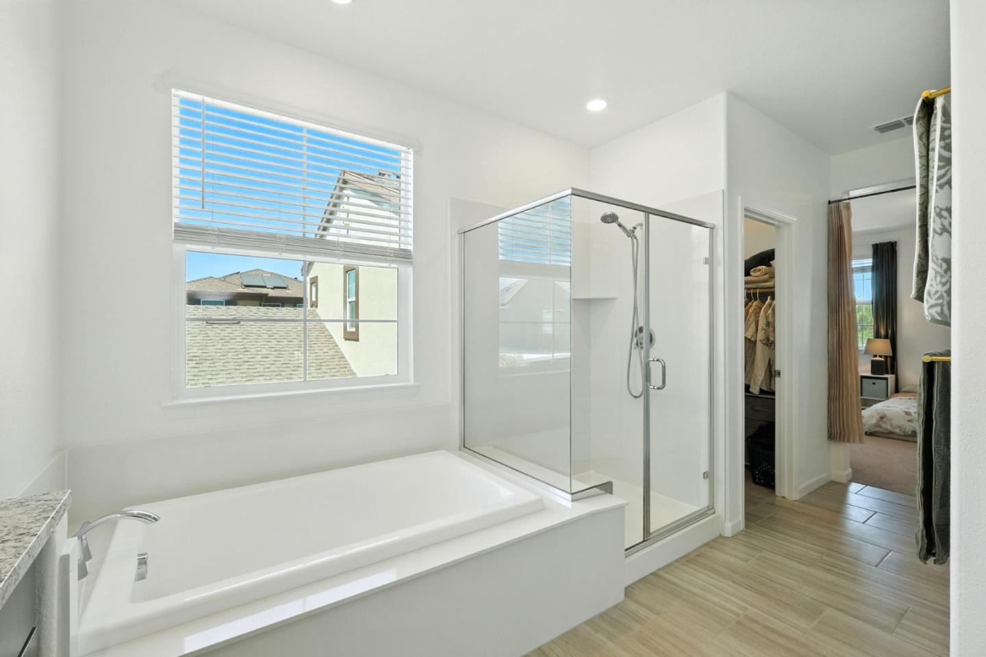 Detail Gallery Image 28 of 33 For 1371 Hadley Dr, Woodland,  CA 95776 - 4 Beds | 3 Baths