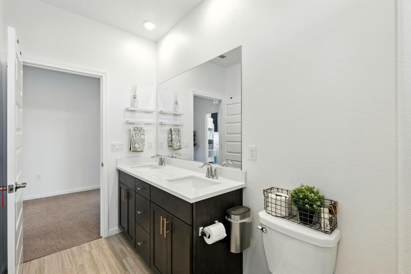 Detail Gallery Image 31 of 33 For 1371 Hadley Dr, Woodland,  CA 95776 - 4 Beds | 3 Baths