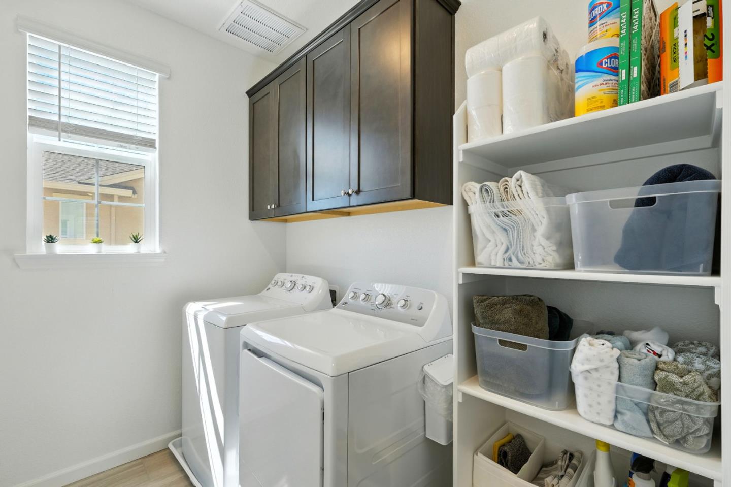 Detail Gallery Image 32 of 33 For 1371 Hadley Dr, Woodland,  CA 95776 - 4 Beds | 3 Baths