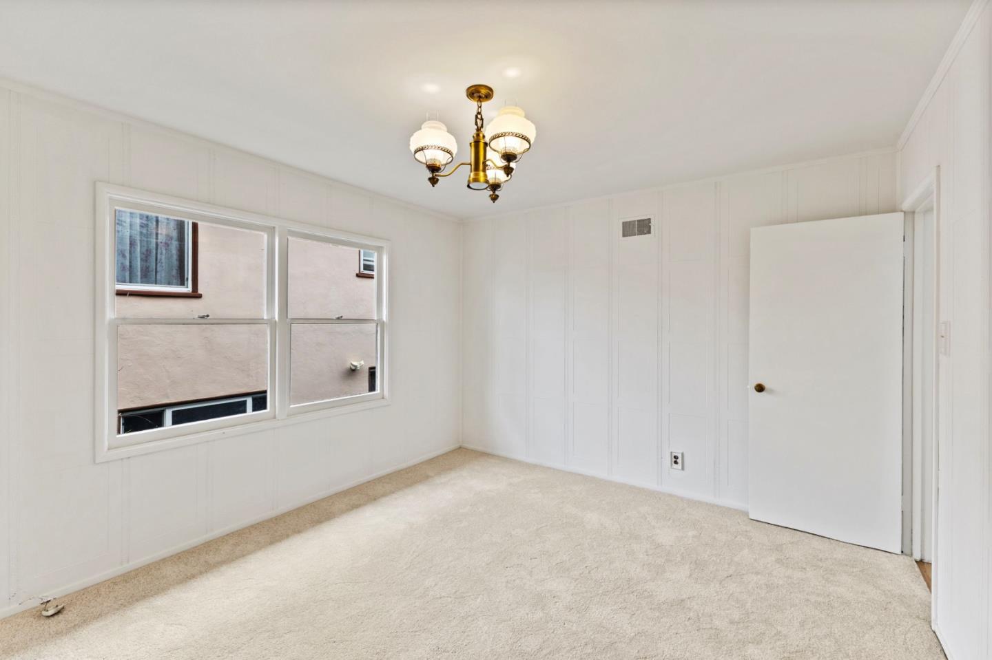 Detail Gallery Image 13 of 22 For 14 Wilshire Ct, Daly City,  CA 94015 - 3 Beds | 2/1 Baths