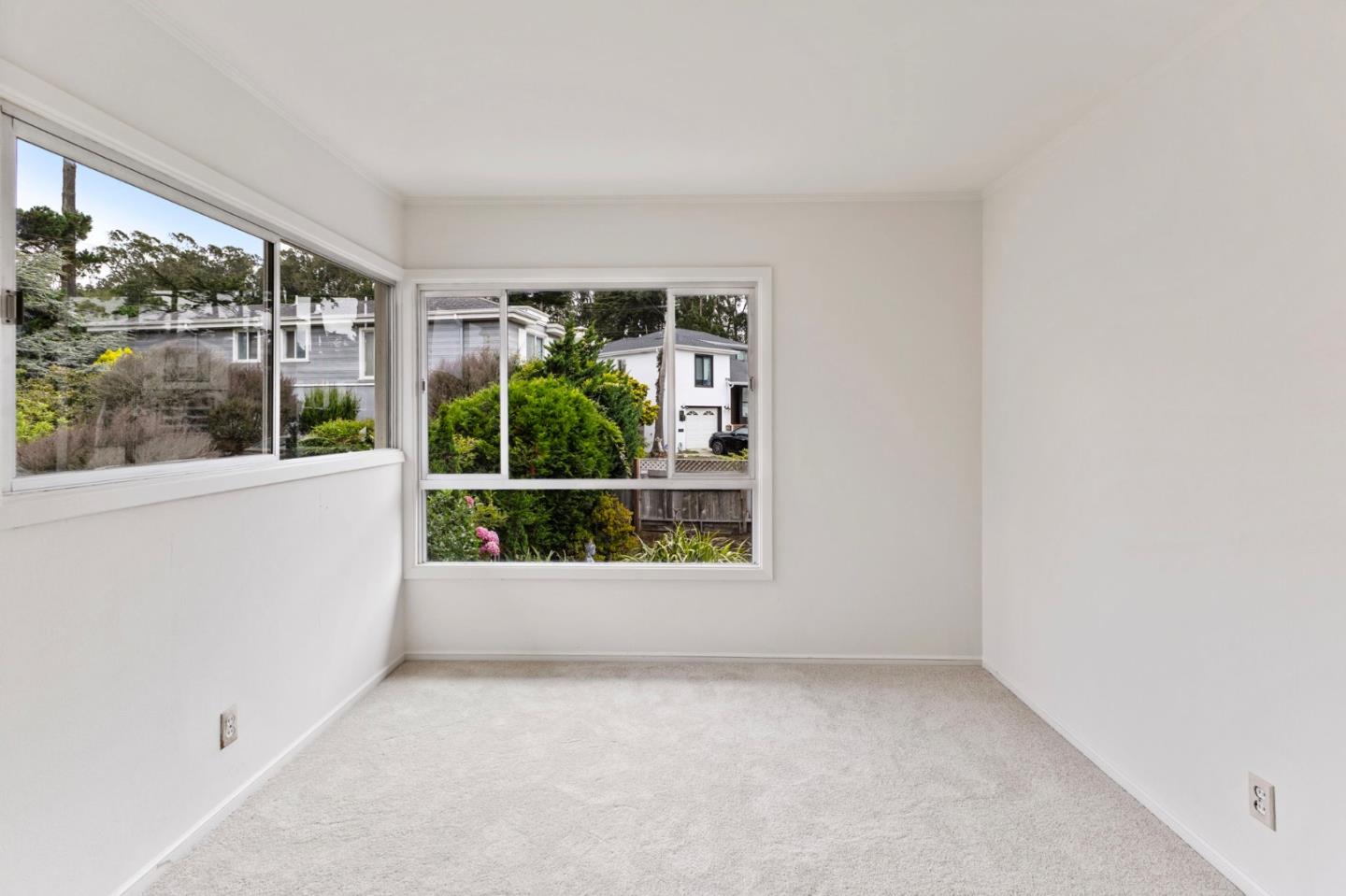 Detail Gallery Image 16 of 22 For 14 Wilshire Ct, Daly City,  CA 94015 - 3 Beds | 2/1 Baths
