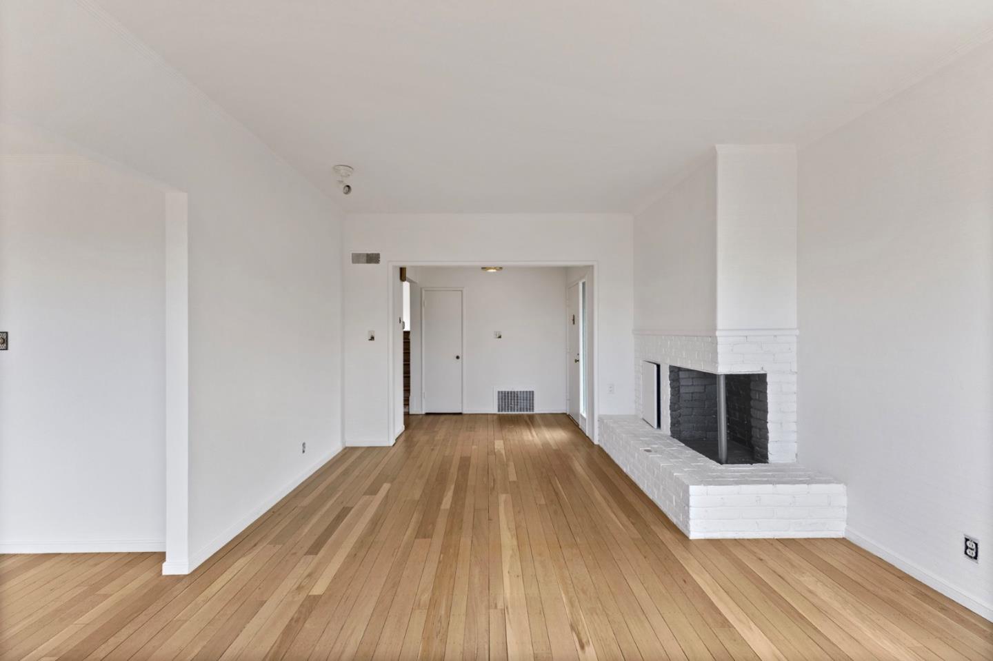 Detail Gallery Image 7 of 22 For 14 Wilshire Ct, Daly City,  CA 94015 - 3 Beds | 2/1 Baths