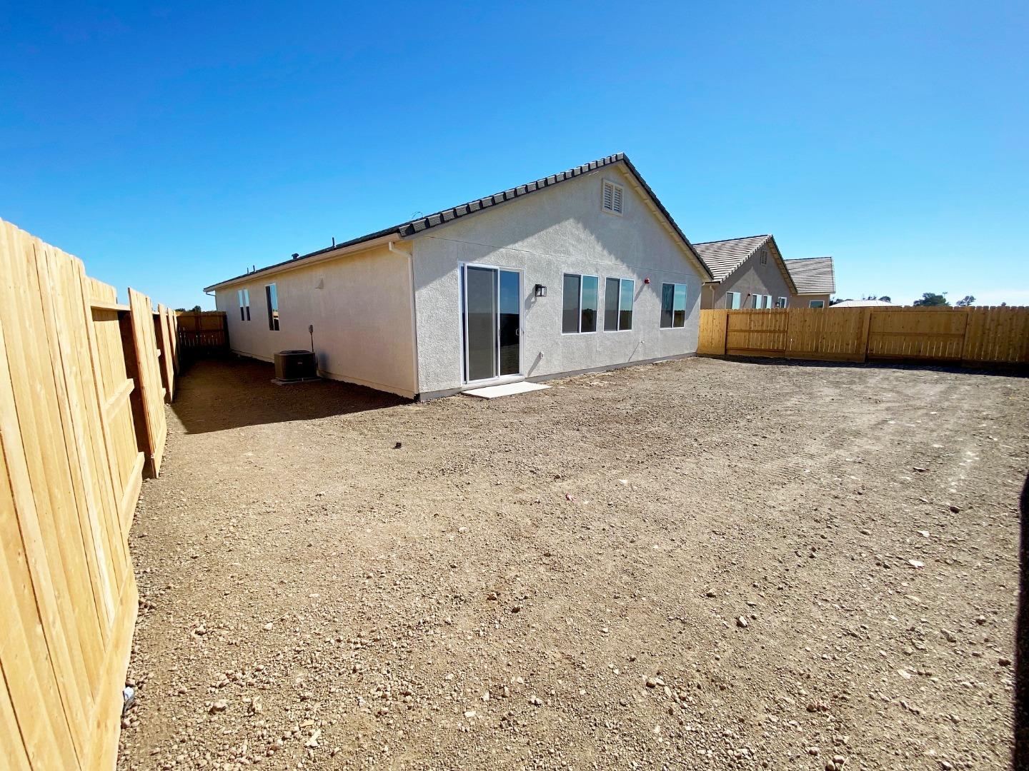 Detail Gallery Image 13 of 13 For 1269 Gypsum Dr #2-18,  Los Banos,  CA 93635 - 4 Beds | 2 Baths