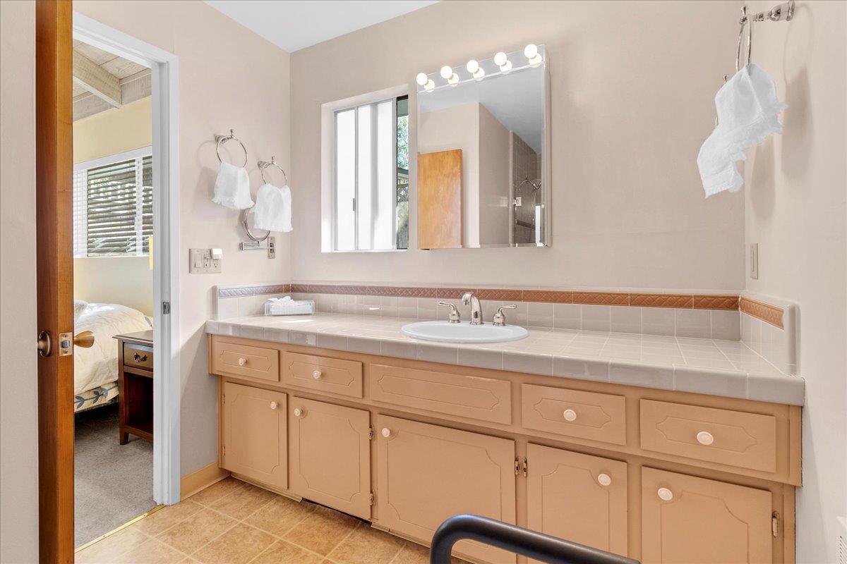 Detail Gallery Image 13 of 18 For 24703 Camino Del Monte, Carmel,  CA 93923 - 3 Beds | 2 Baths