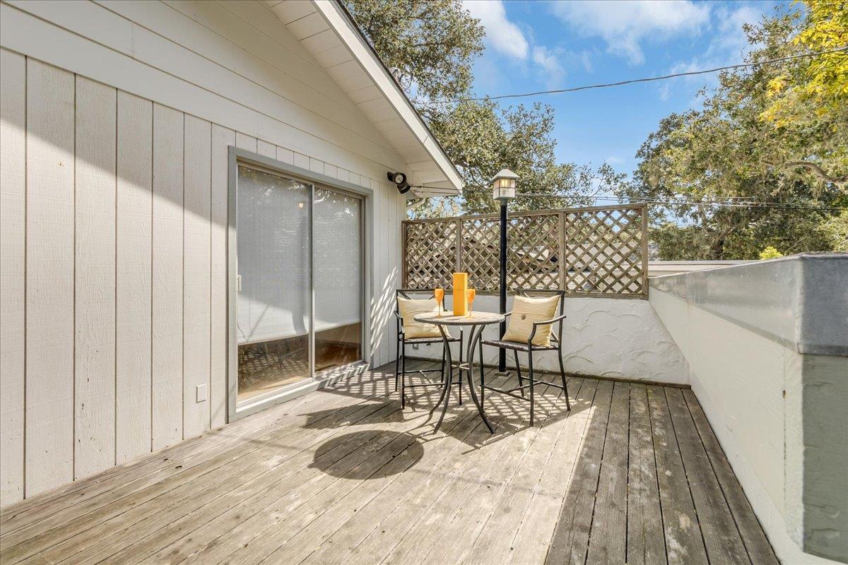 Detail Gallery Image 3 of 18 For 24703 Camino Del Monte, Carmel,  CA 93923 - 3 Beds | 2 Baths