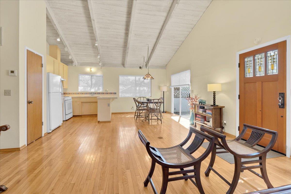Detail Gallery Image 5 of 18 For 24703 Camino Del Monte, Carmel,  CA 93923 - 3 Beds | 2 Baths