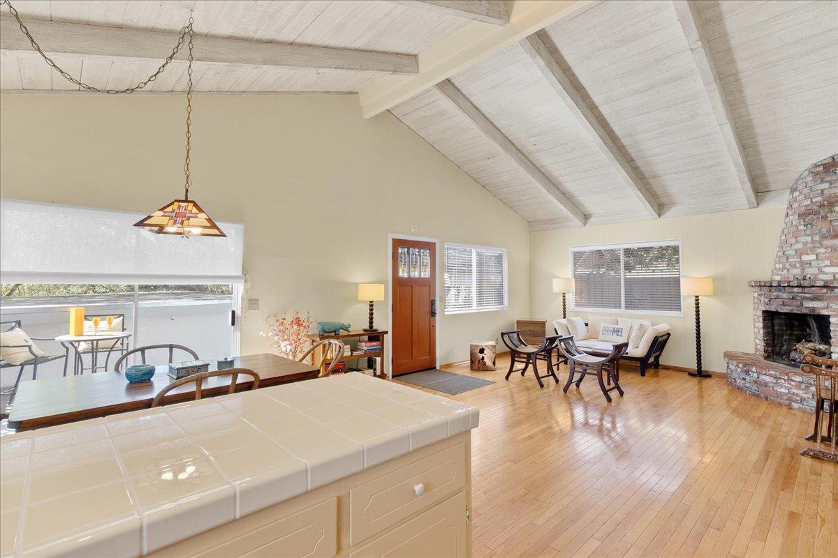 Detail Gallery Image 8 of 18 For 24703 Camino Del Monte, Carmel,  CA 93923 - 3 Beds | 2 Baths