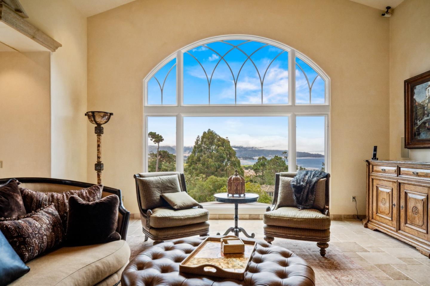 Detail Gallery Image 7 of 74 For 1519 Riata Rd, Pebble Beach,  CA 93953 - 5 Beds | 5/3 Baths