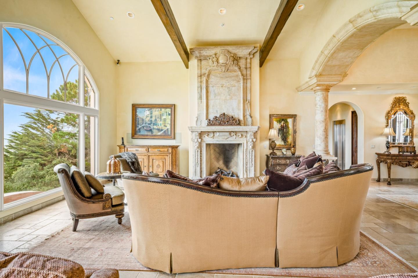 Detail Gallery Image 9 of 74 For 1519 Riata Rd, Pebble Beach,  CA 93953 - 5 Beds | 5/3 Baths