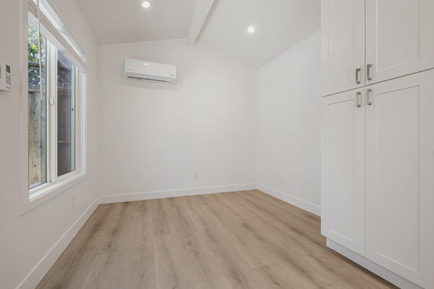 Detail Gallery Image 24 of 34 For 216 2nd Ave, Santa Cruz,  CA 95062 - 1 Beds | 1 Baths