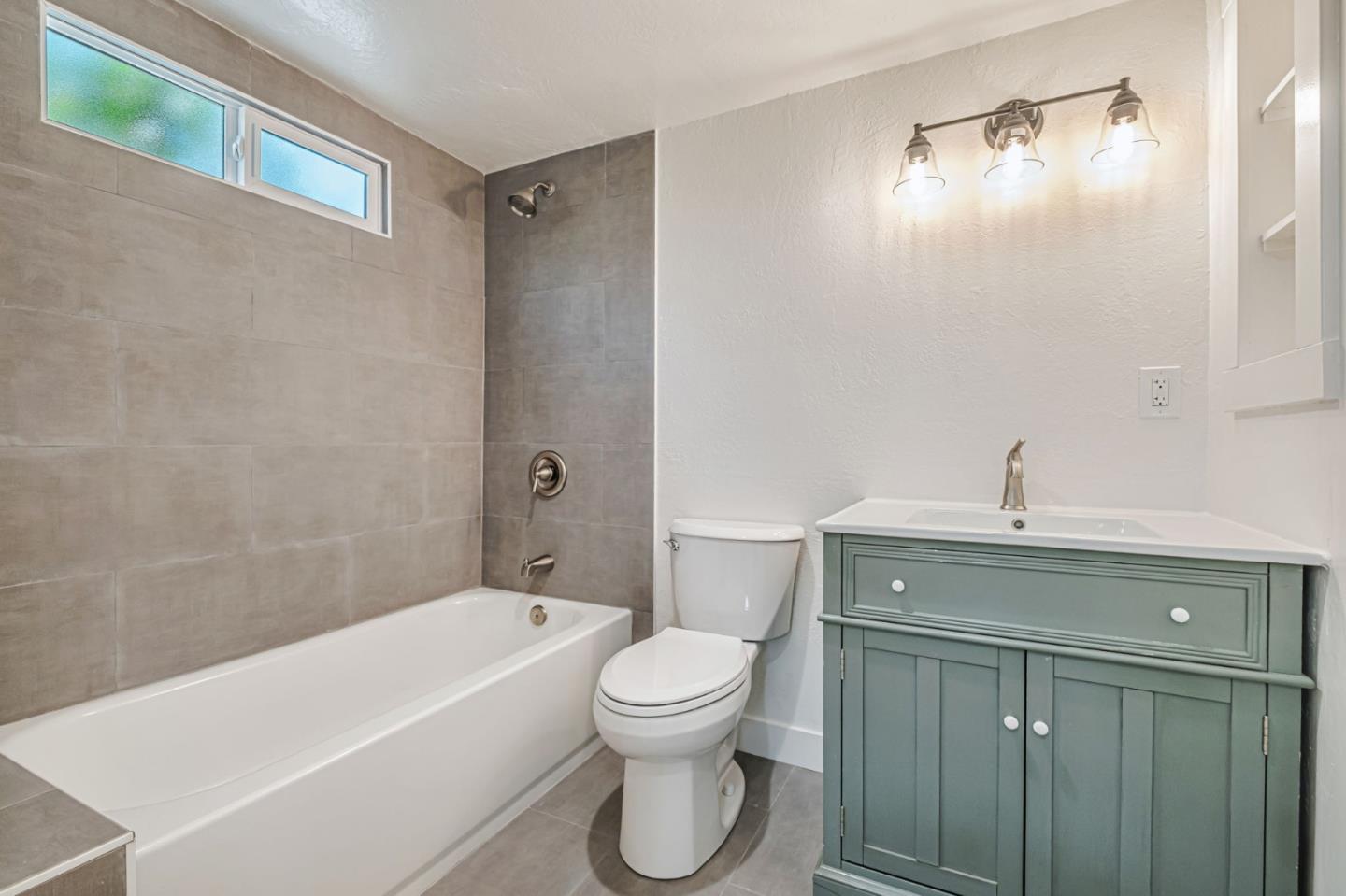 Detail Gallery Image 26 of 34 For 216 2nd Ave, Santa Cruz,  CA 95062 - 1 Beds | 1 Baths