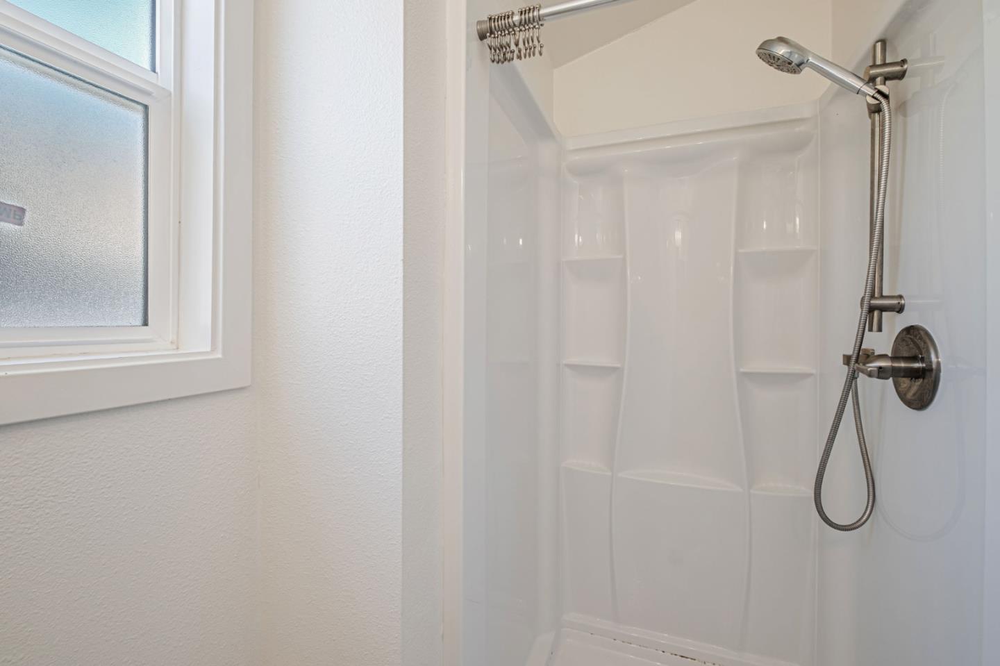 Detail Gallery Image 28 of 34 For 216 2nd Ave, Santa Cruz,  CA 95062 - 1 Beds | 1 Baths