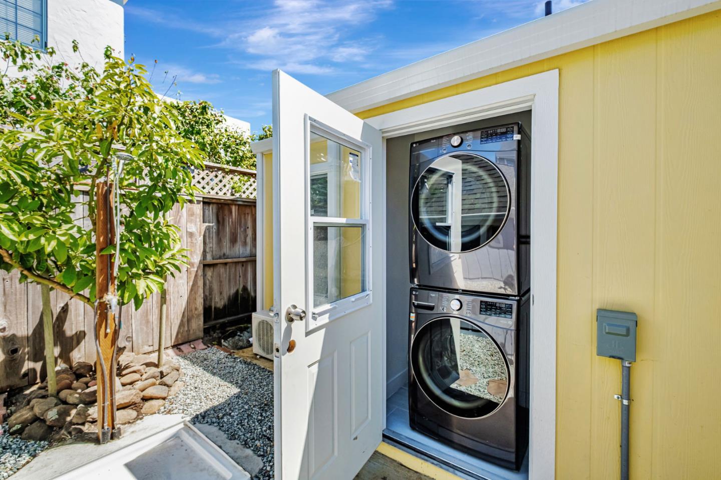 Detail Gallery Image 32 of 34 For 216 2nd Ave, Santa Cruz,  CA 95062 - 1 Beds | 1 Baths