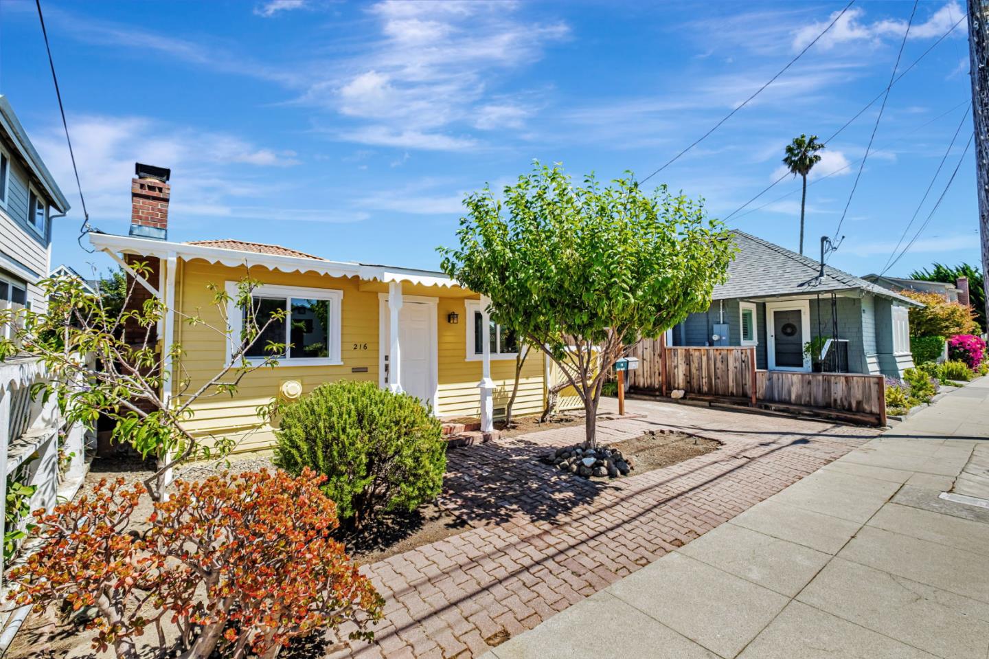Detail Gallery Image 4 of 34 For 216 2nd Ave, Santa Cruz,  CA 95062 - 1 Beds | 1 Baths