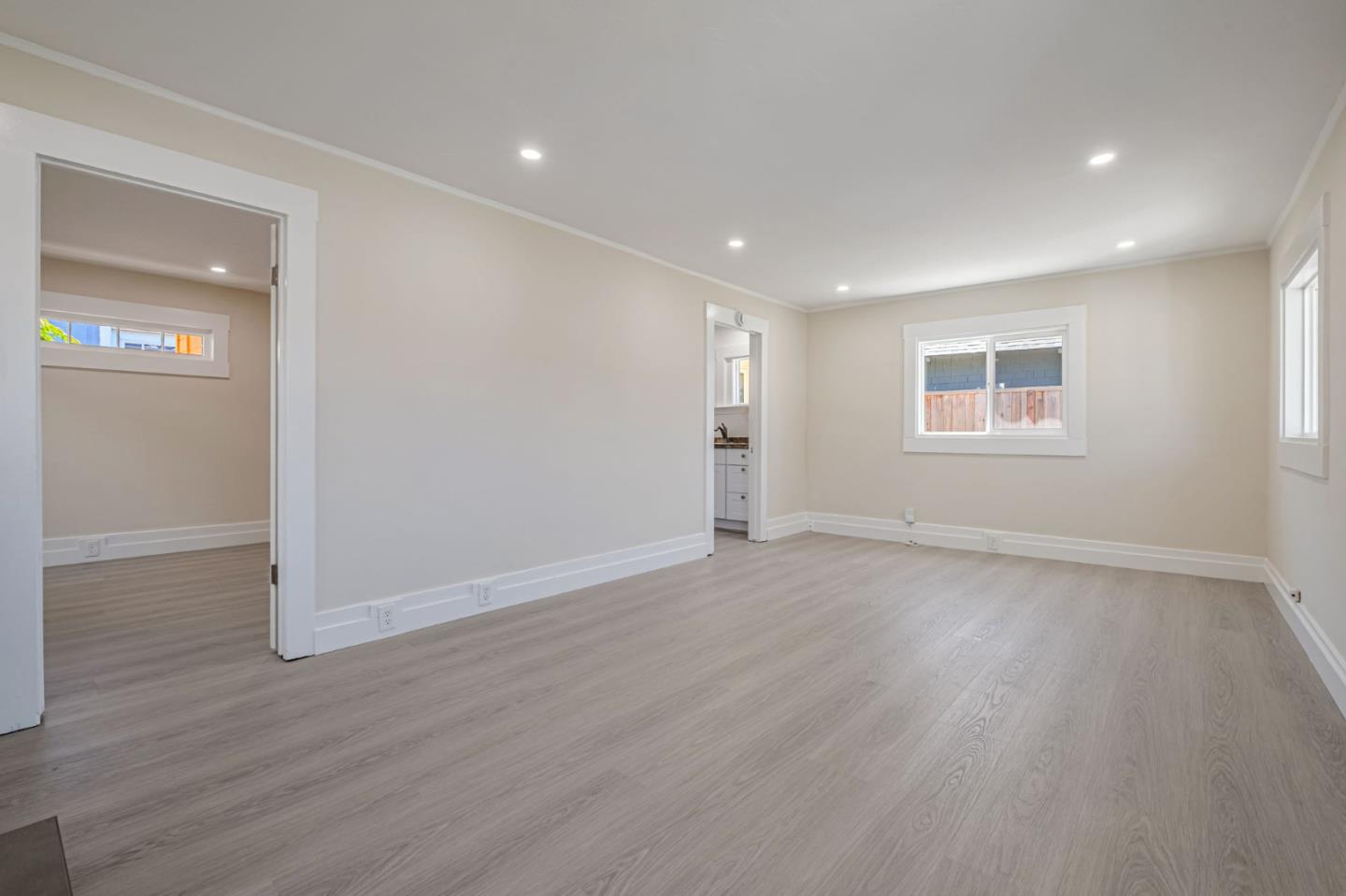 Detail Gallery Image 9 of 34 For 216 2nd Ave, Santa Cruz,  CA 95062 - 1 Beds | 1 Baths