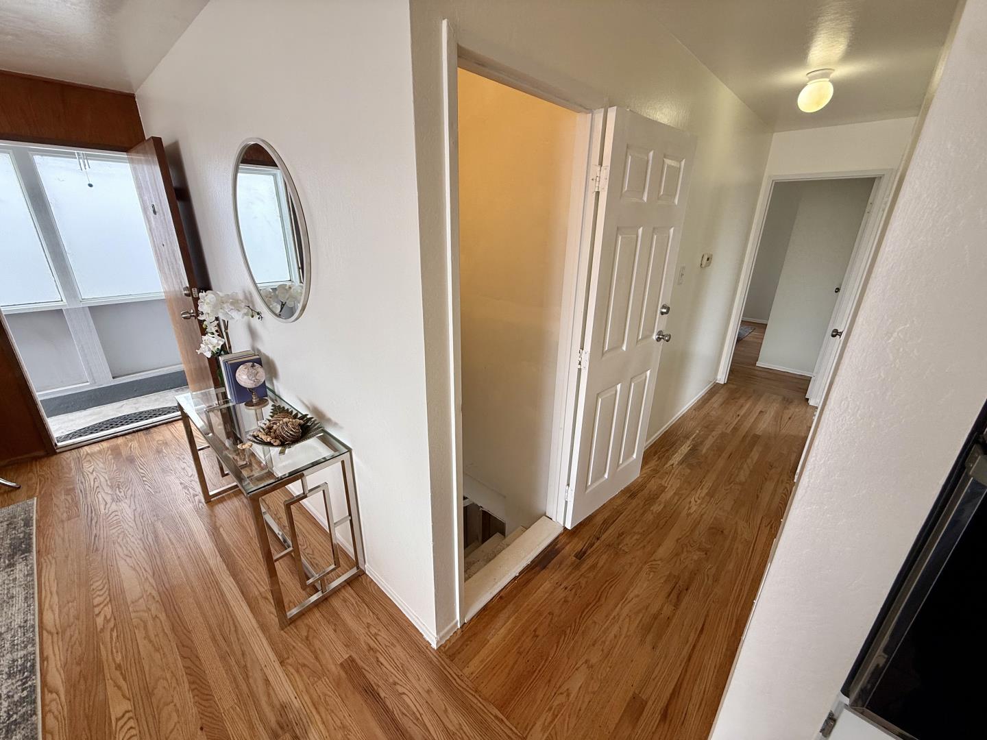 Detail Gallery Image 10 of 17 For 95 Clearview Dr, Daly City,  CA 94015 - 3 Beds | 1 Baths