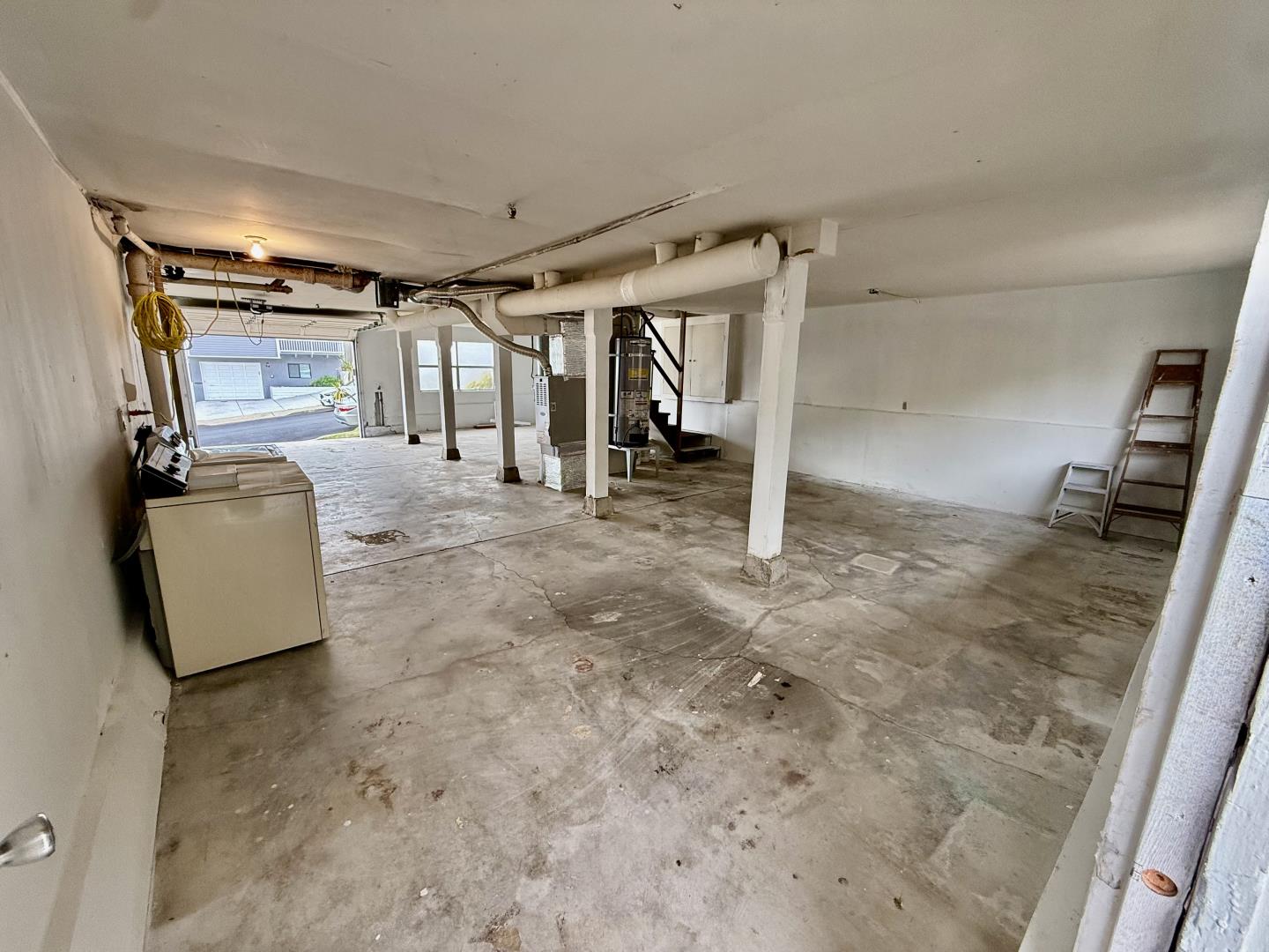 Detail Gallery Image 12 of 17 For 95 Clearview Dr, Daly City,  CA 94015 - 3 Beds | 1 Baths