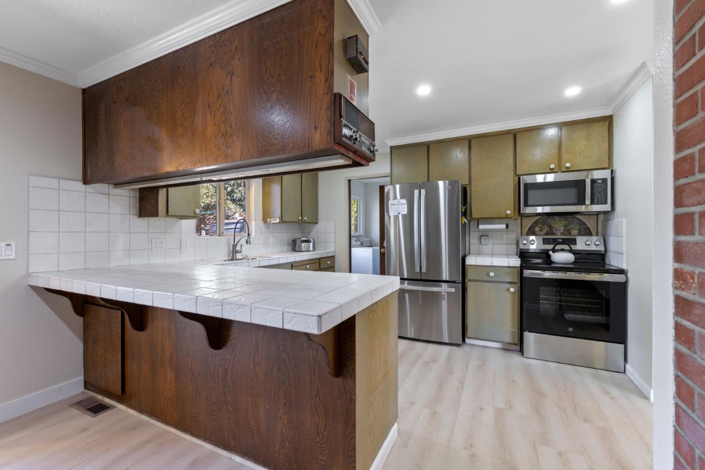 Detail Gallery Image 11 of 29 For 1970 Cox Rd, Aptos,  CA 95003 - 4 Beds | 2/1 Baths