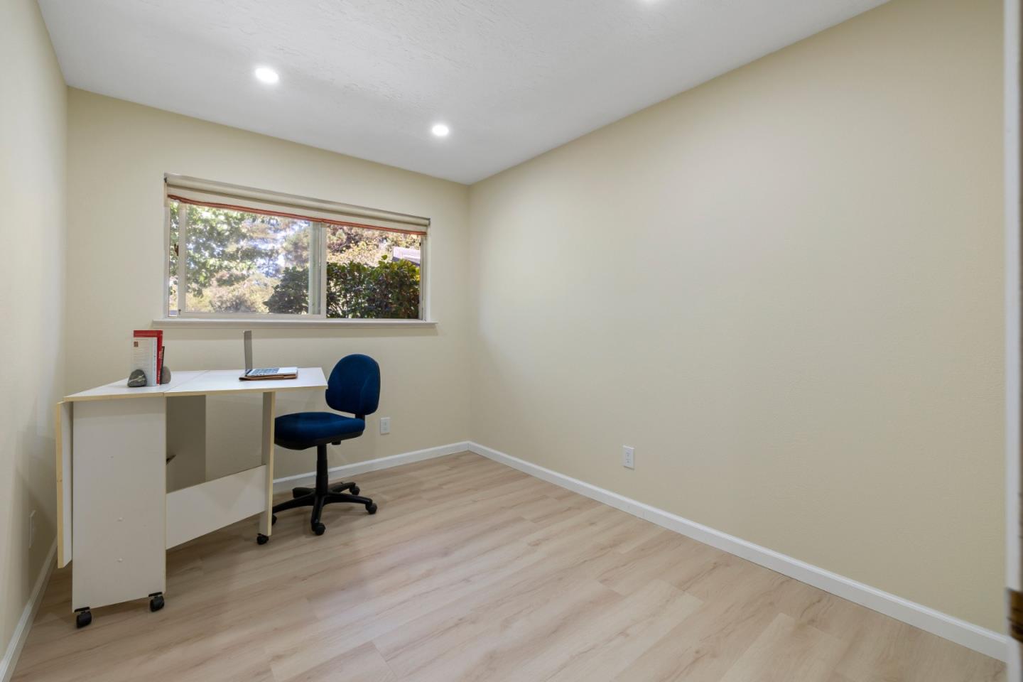 Detail Gallery Image 21 of 29 For 1970 Cox Rd, Aptos,  CA 95003 - 4 Beds | 2/1 Baths