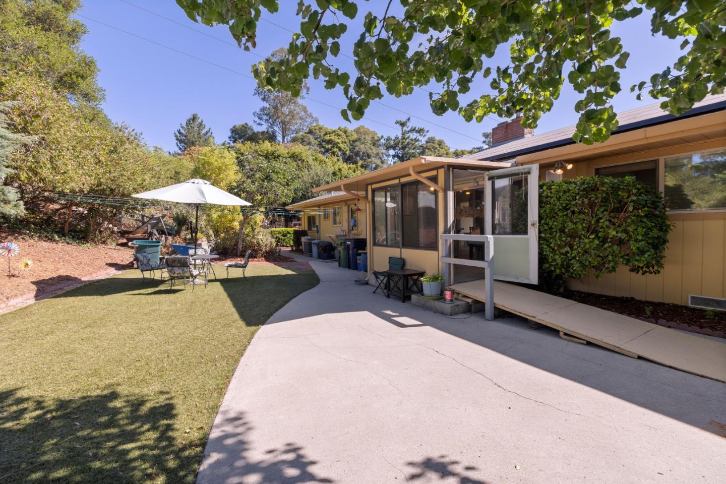 Detail Gallery Image 25 of 29 For 1970 Cox Rd, Aptos,  CA 95003 - 4 Beds | 2/1 Baths