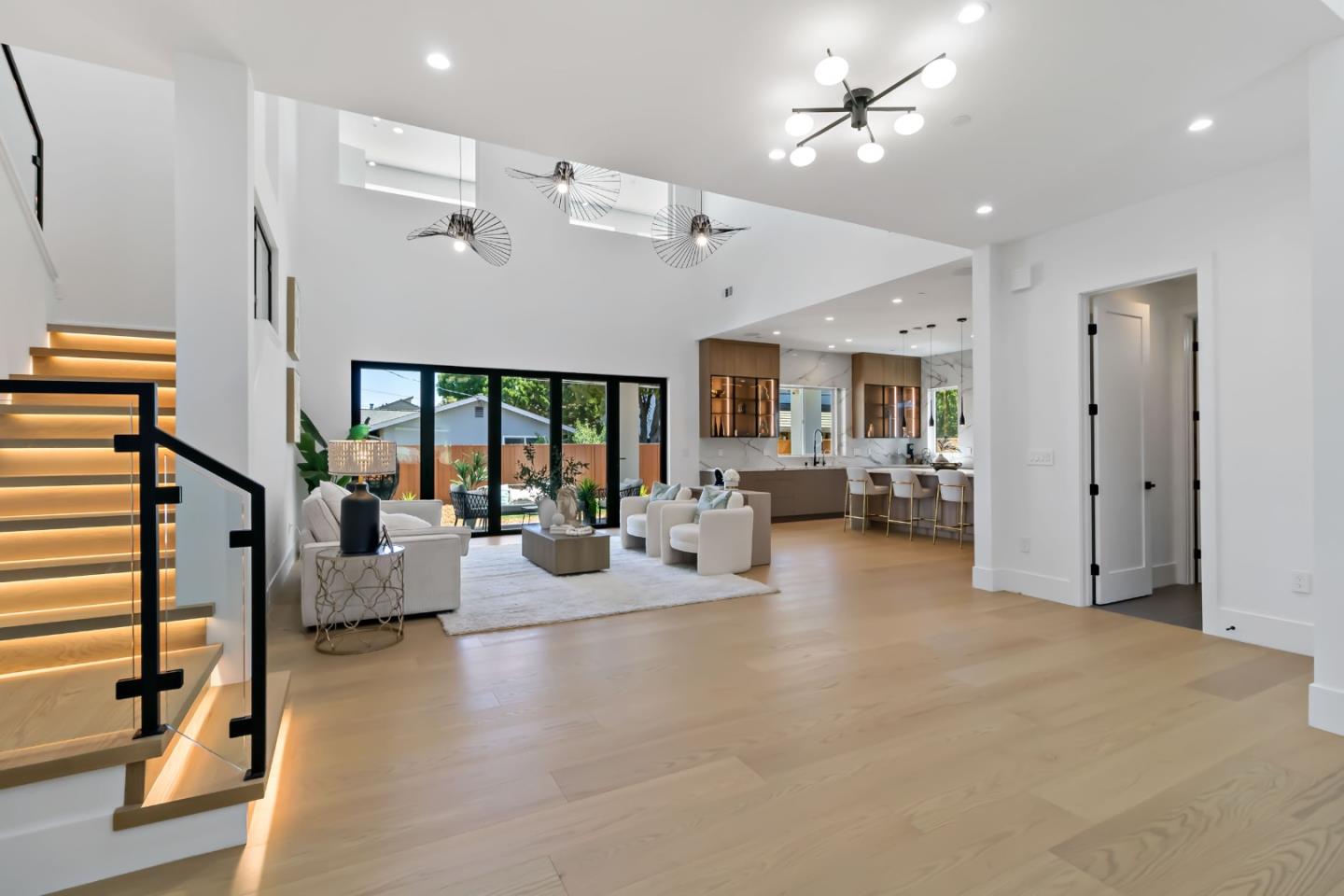 Detail Gallery Image 11 of 58 For 1062 Craig Dr, San Jose,  CA 95129 - 6 Beds | 6/2 Baths