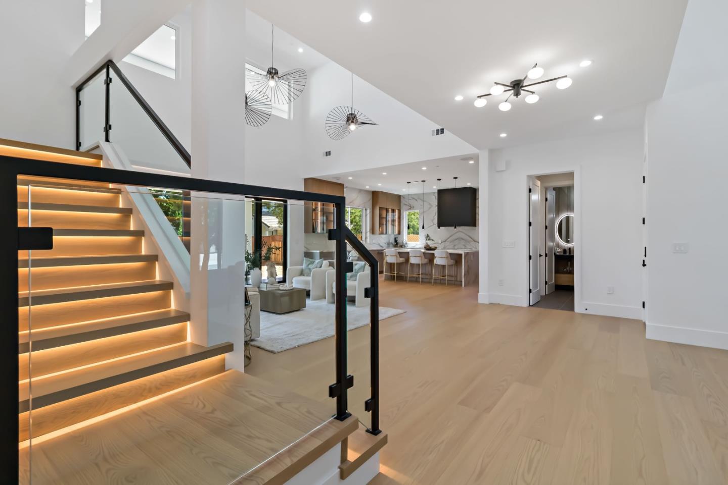 Detail Gallery Image 12 of 58 For 1062 Craig Dr, San Jose,  CA 95129 - 6 Beds | 6/2 Baths