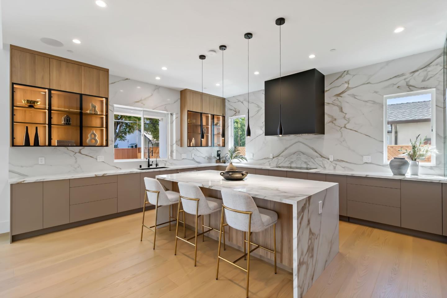 Detail Gallery Image 25 of 58 For 1062 Craig Dr, San Jose,  CA 95129 - 6 Beds | 6/2 Baths