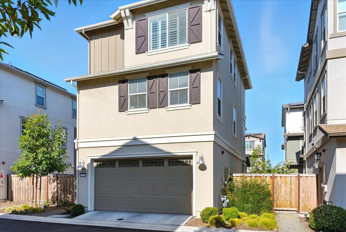 Detail Gallery Image 4 of 21 For 9263 Vista Cove Way, Newark,  CA 94560 - 3 Beds | 3/1 Baths