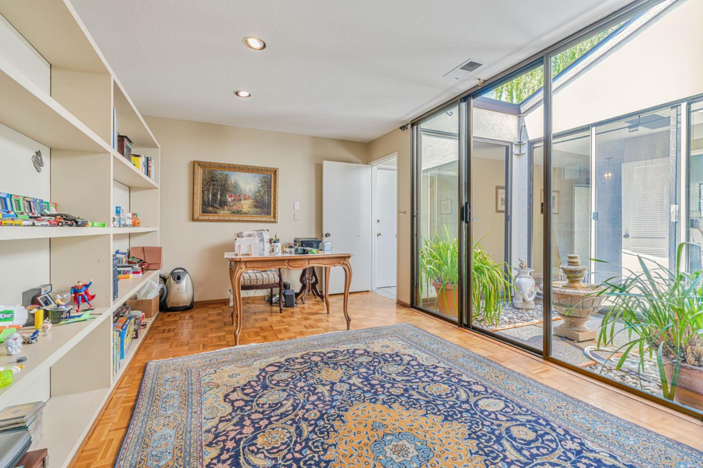 Detail Gallery Image 12 of 41 For 2445 Sharon Oaks Dr, Menlo Park,  CA 94025 - 2 Beds | 2 Baths