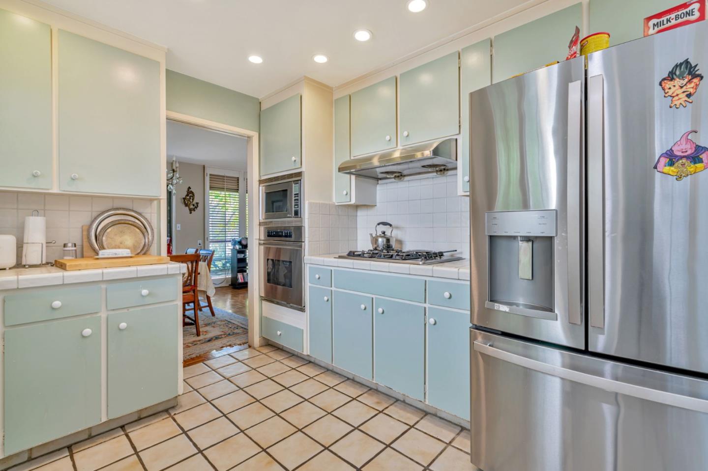 Detail Gallery Image 15 of 41 For 2445 Sharon Oaks Dr, Menlo Park,  CA 94025 - 2 Beds | 2 Baths
