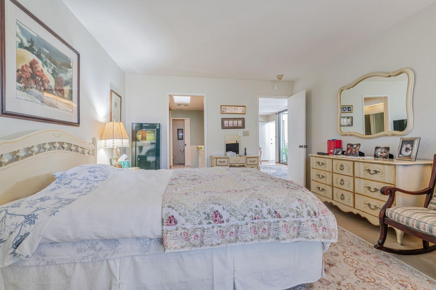 Detail Gallery Image 18 of 41 For 2445 Sharon Oaks Dr, Menlo Park,  CA 94025 - 2 Beds | 2 Baths