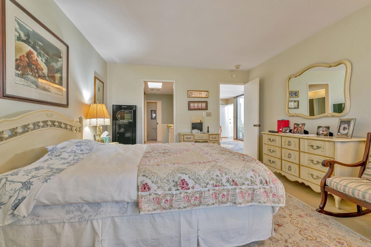 Detail Gallery Image 20 of 41 For 2445 Sharon Oaks Dr, Menlo Park,  CA 94025 - 2 Beds | 2 Baths