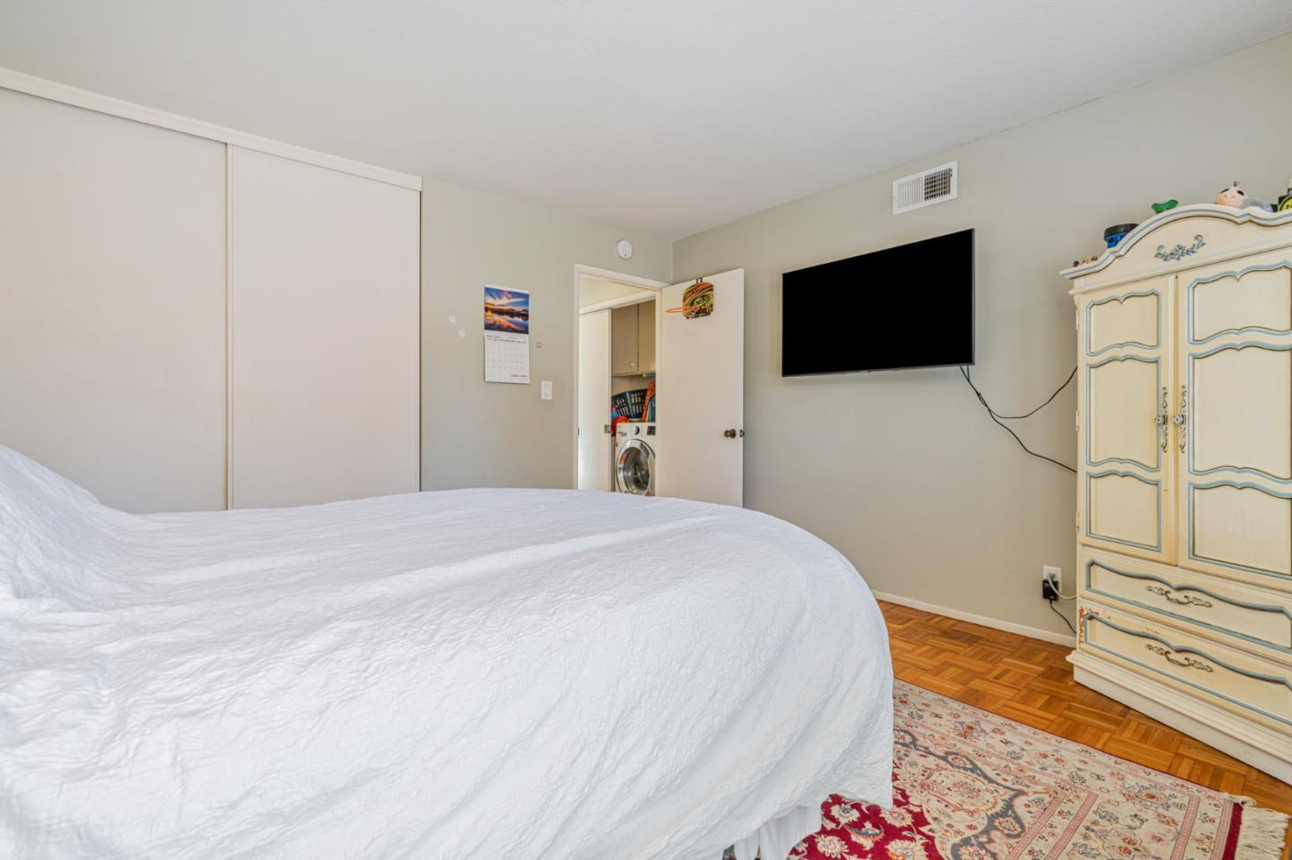 Detail Gallery Image 26 of 41 For 2445 Sharon Oaks Dr, Menlo Park,  CA 94025 - 2 Beds | 2 Baths