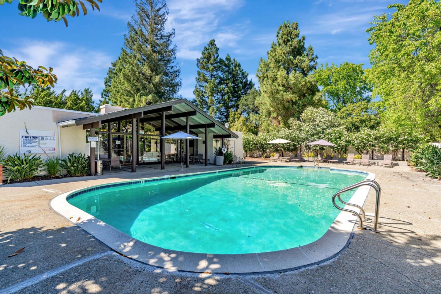 Detail Gallery Image 39 of 41 For 2445 Sharon Oaks Dr, Menlo Park,  CA 94025 - 2 Beds | 2 Baths
