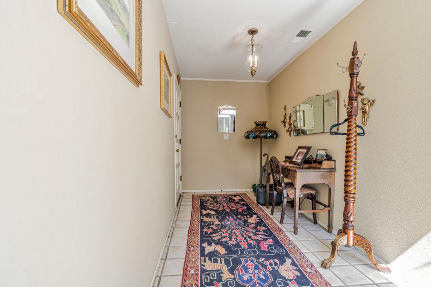 Detail Gallery Image 5 of 41 For 2445 Sharon Oaks Dr, Menlo Park,  CA 94025 - 2 Beds | 2 Baths