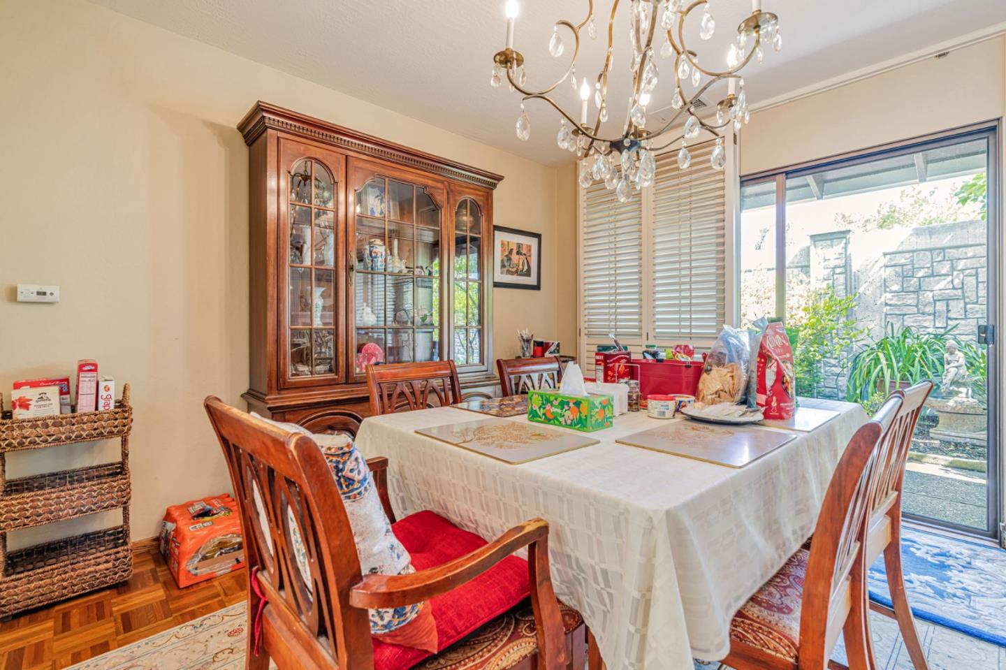 Detail Gallery Image 8 of 41 For 2445 Sharon Oaks Dr, Menlo Park,  CA 94025 - 2 Beds | 2 Baths