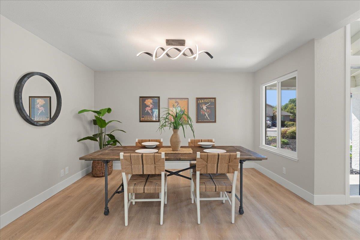 Detail Gallery Image 4 of 32 For 5868 Sentinel St, San Jose,  CA 95120 - 4 Beds | 2 Baths