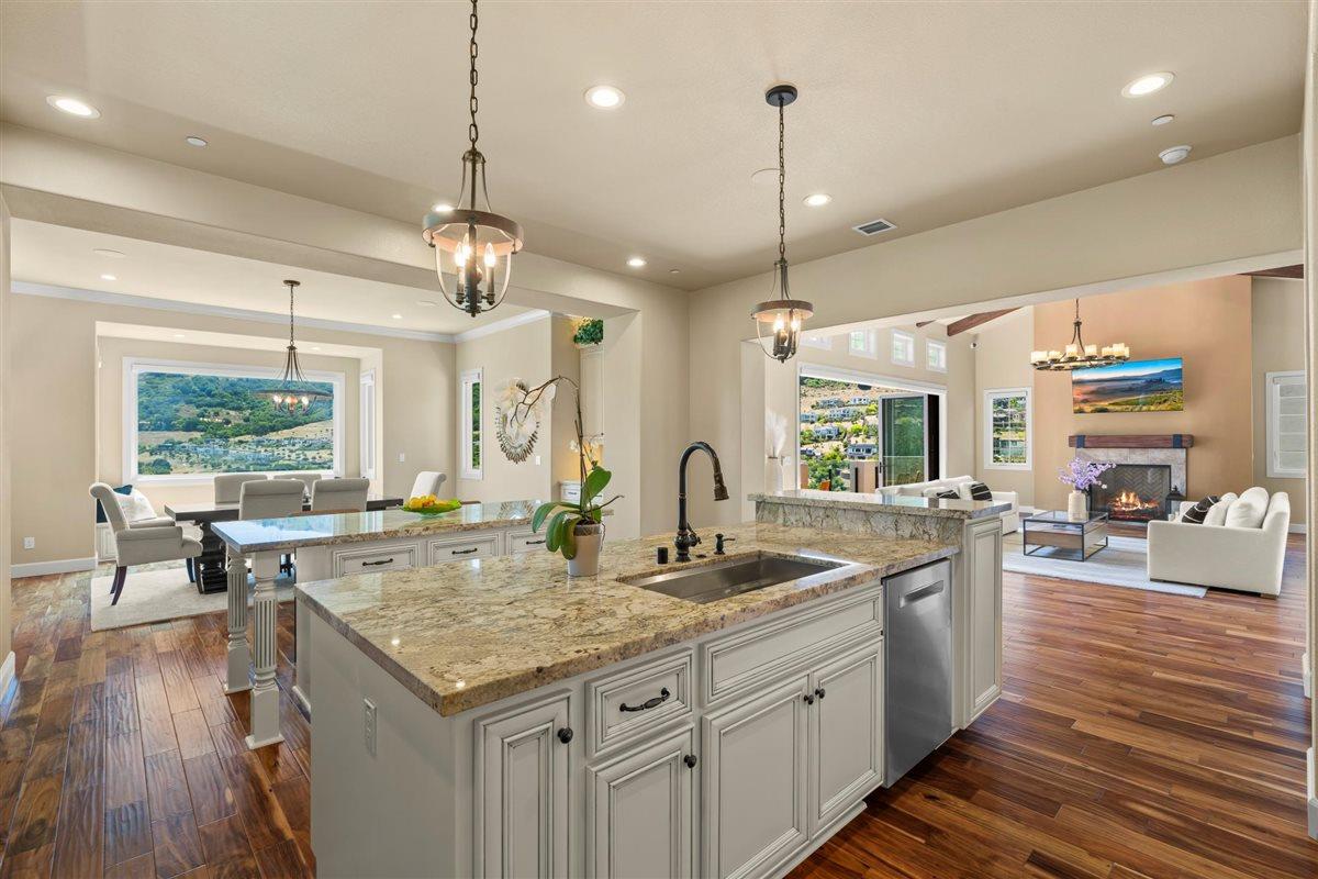 Detail Gallery Image 37 of 96 For 21 Bigleaf Rd, Orinda,  CA 94563 - 4 Beds | 4/1 Baths