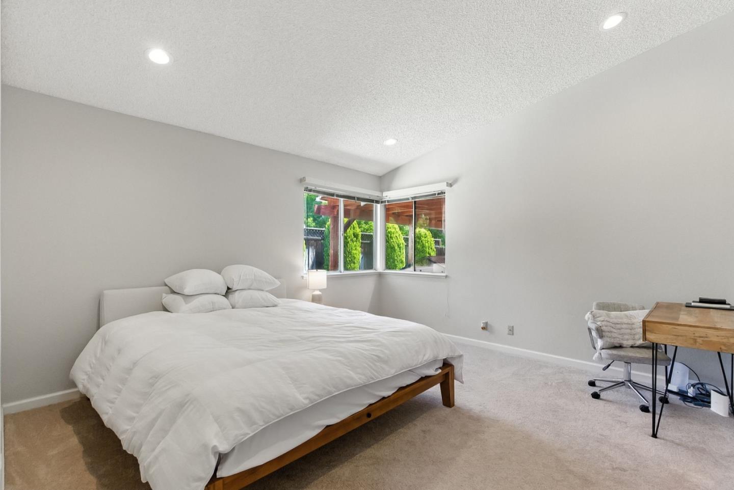 Detail Gallery Image 11 of 29 For 1415 Quail Walk Dr, Gilroy,  CA 95020 - 3 Beds | 2 Baths